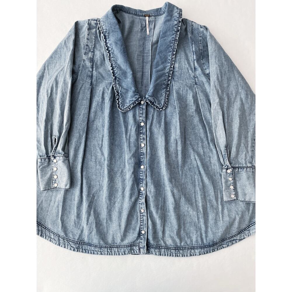 Free People Ruffle Collar Swing Blouse Women M Blue Denim Pearl Snap Shirt Dress